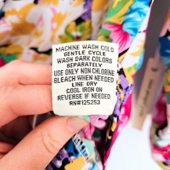 5/$30 NWT SpaceGirlz Bright Floral Stretchy Cropped Business Casual Blazer Sz M - Picture 4 of 9